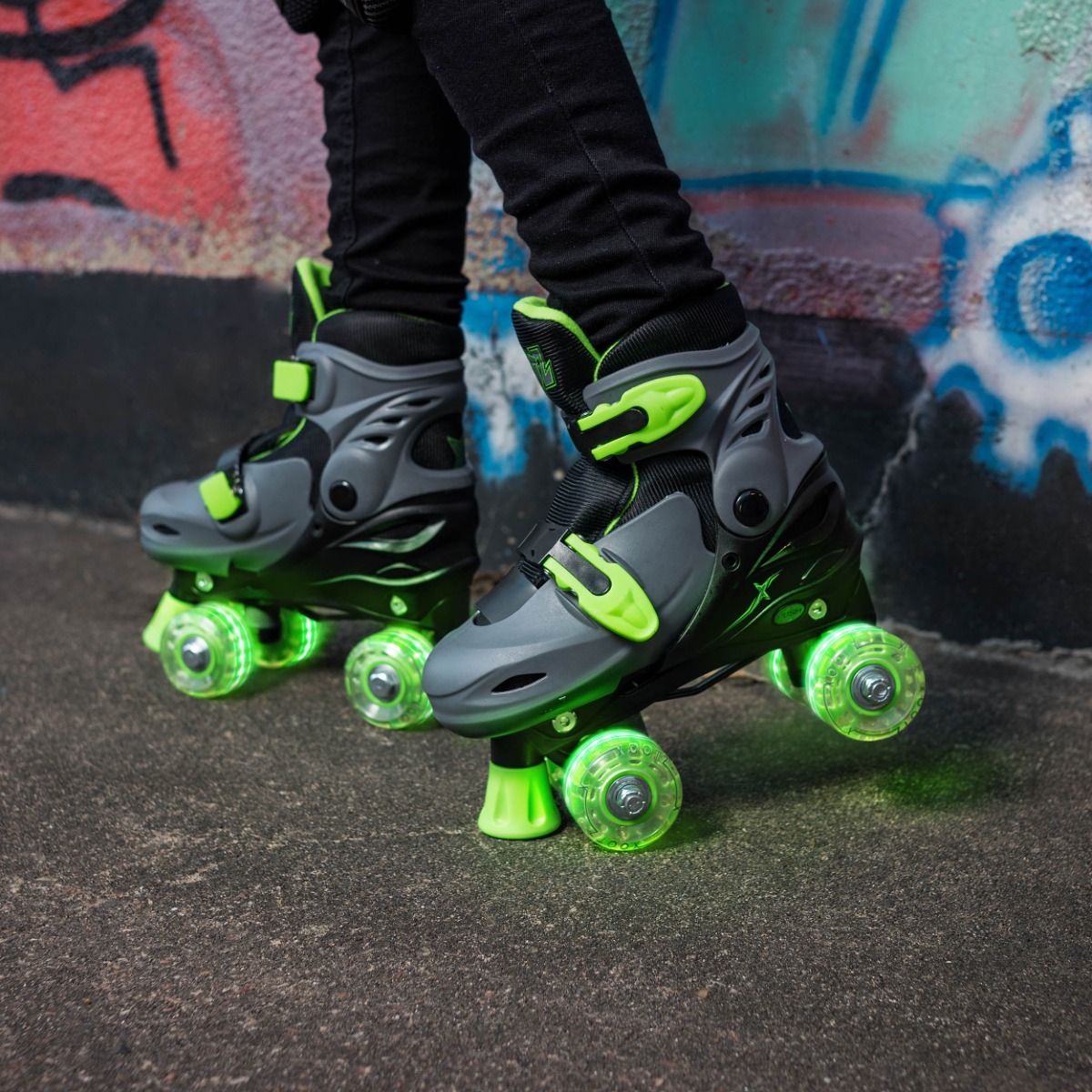 LED Roller Skates, Adjustable Quad Skates - Green