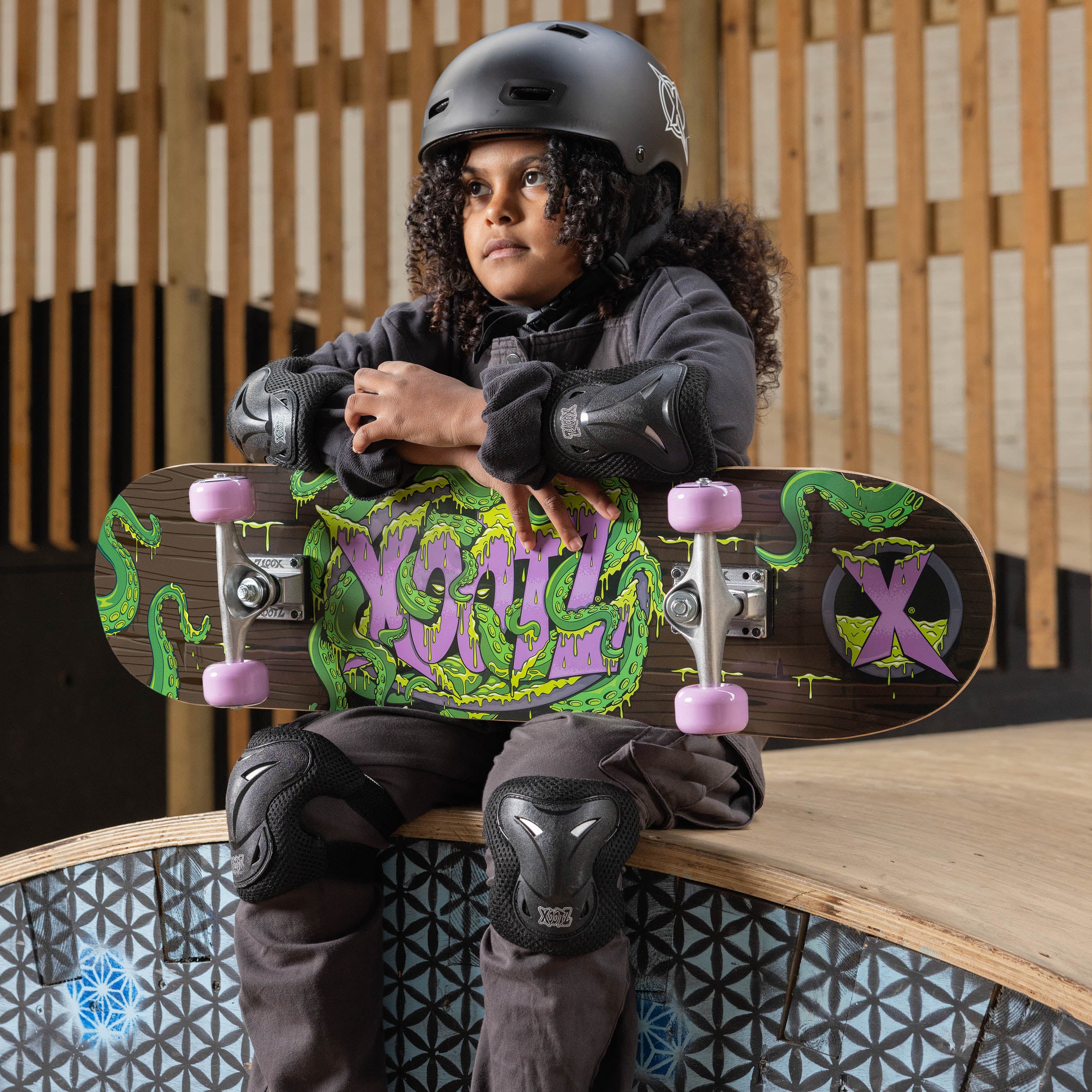 Kids Tentacle Double Kick Skateboard | 31 x 8 | Xootz