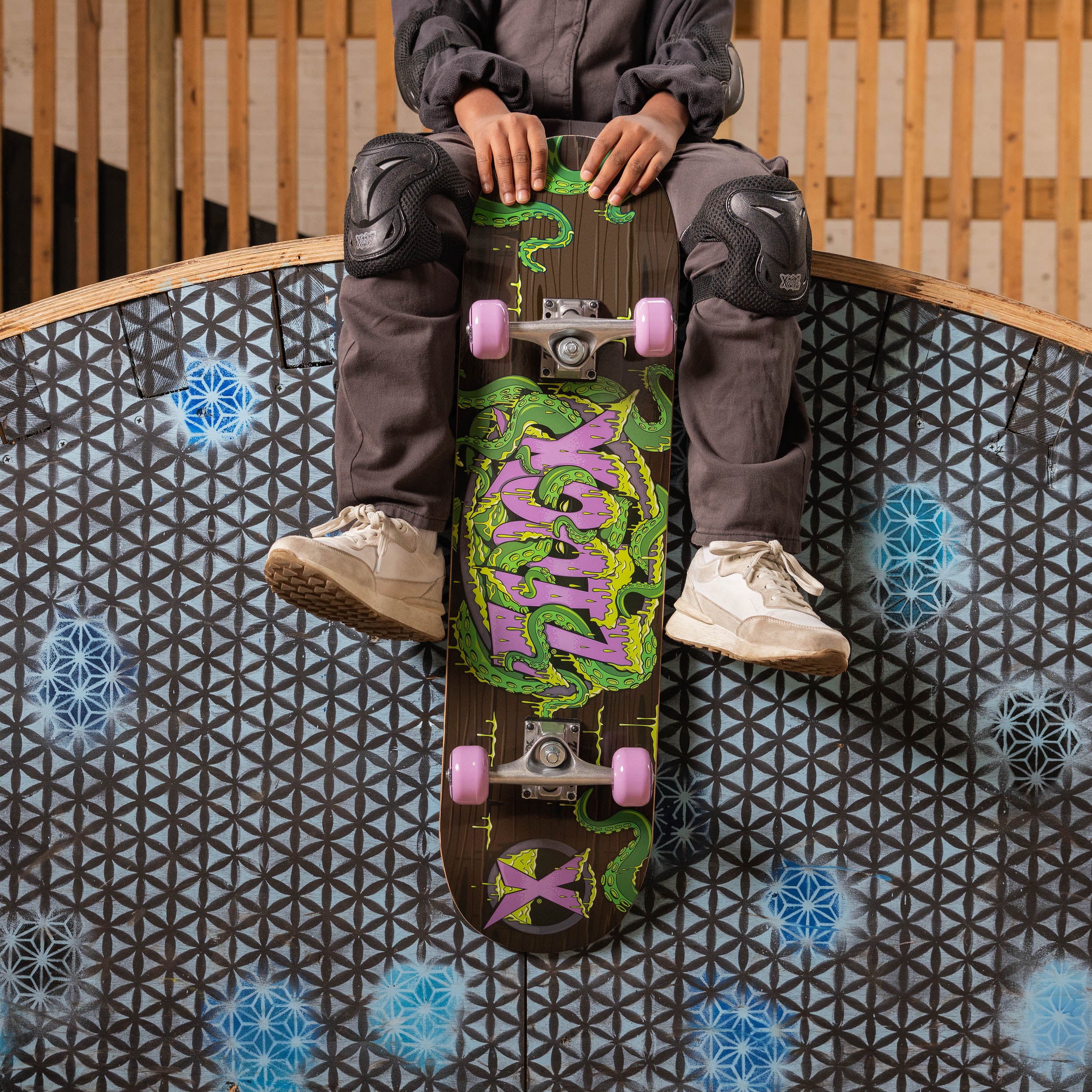 Kids Tentacle Double Kick Skateboard | 31 x 8 | Xootz